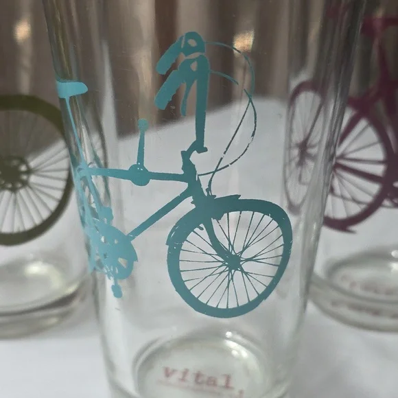 Set of Bicycle Print Glasses - Picture 5 of 8
